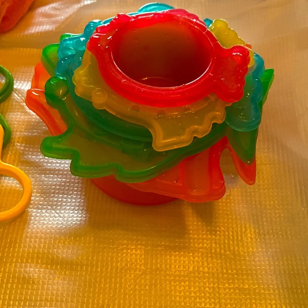 Lot of colorful toddler baby bath sand water table toys hair washing learning